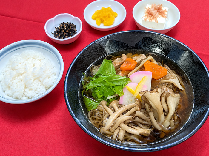 舞茸入りきのこ蕎麦(レイク相模カントリークラブのレストラン)